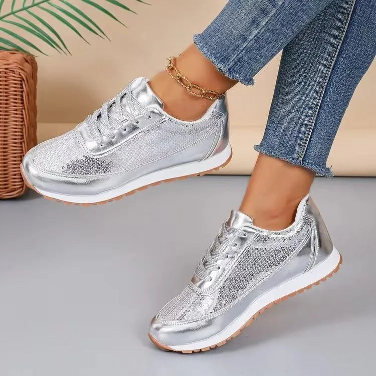 Women's thick-soled casual sneakers in black with square toe design and PU leather upper