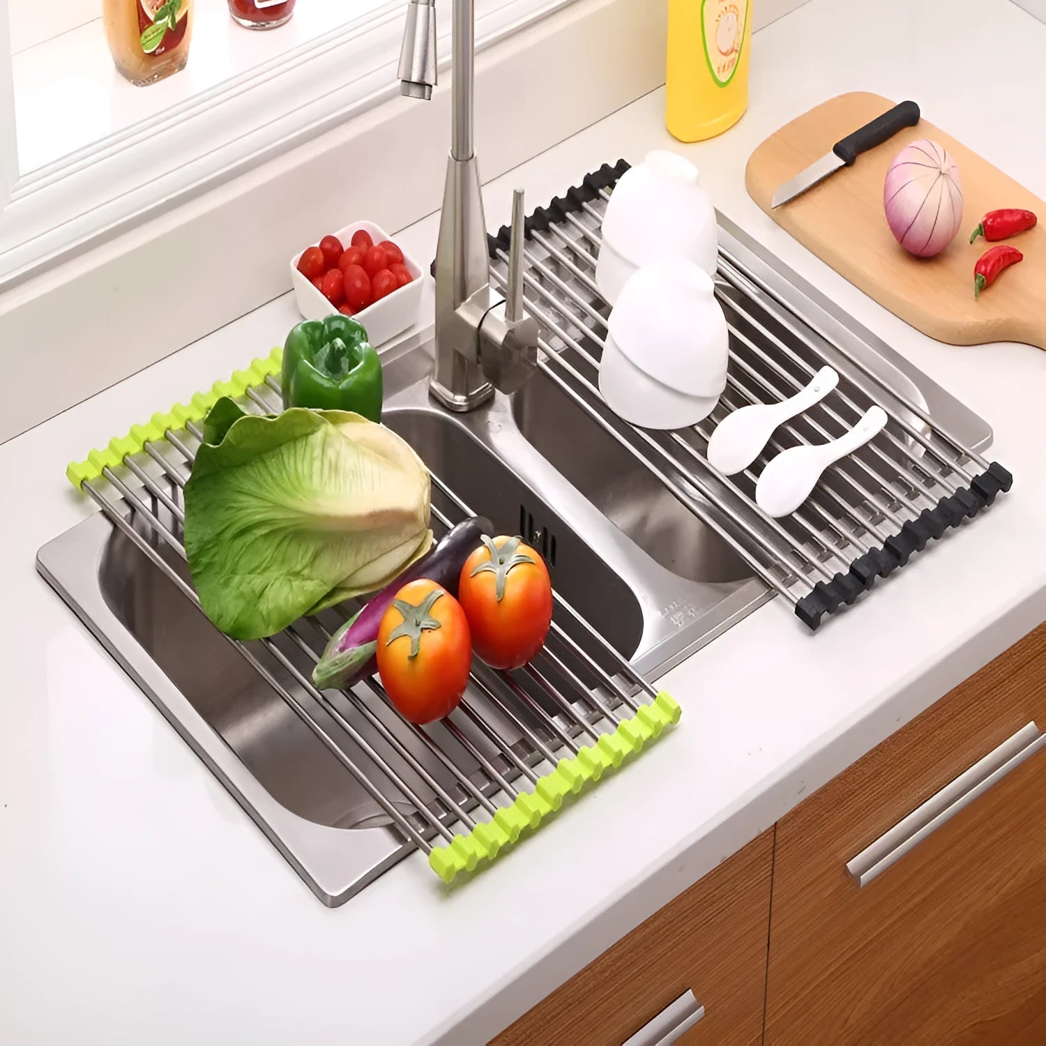 Folding stainless steel kitchen sink drain rack with coloured PP plastic tubes in collapsed and expanded positions