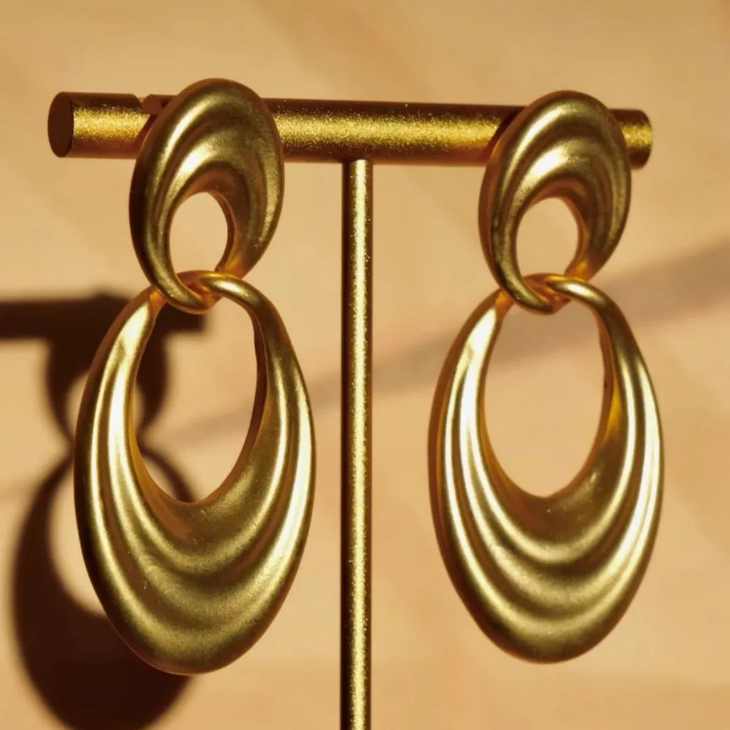 Copper double circle French retro earrings in quicksand colour with U-shaped design