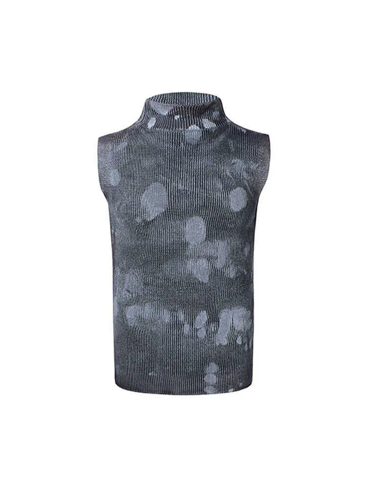Men's black silver pastebrushing wool turtleneck vest with sleeveless design and stand collar