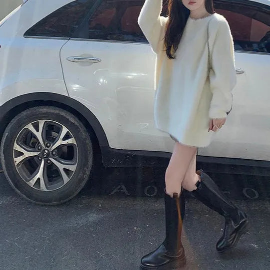 Mid-length acrylic knitwear pullover in camel colour with long sleeves and loose fit
