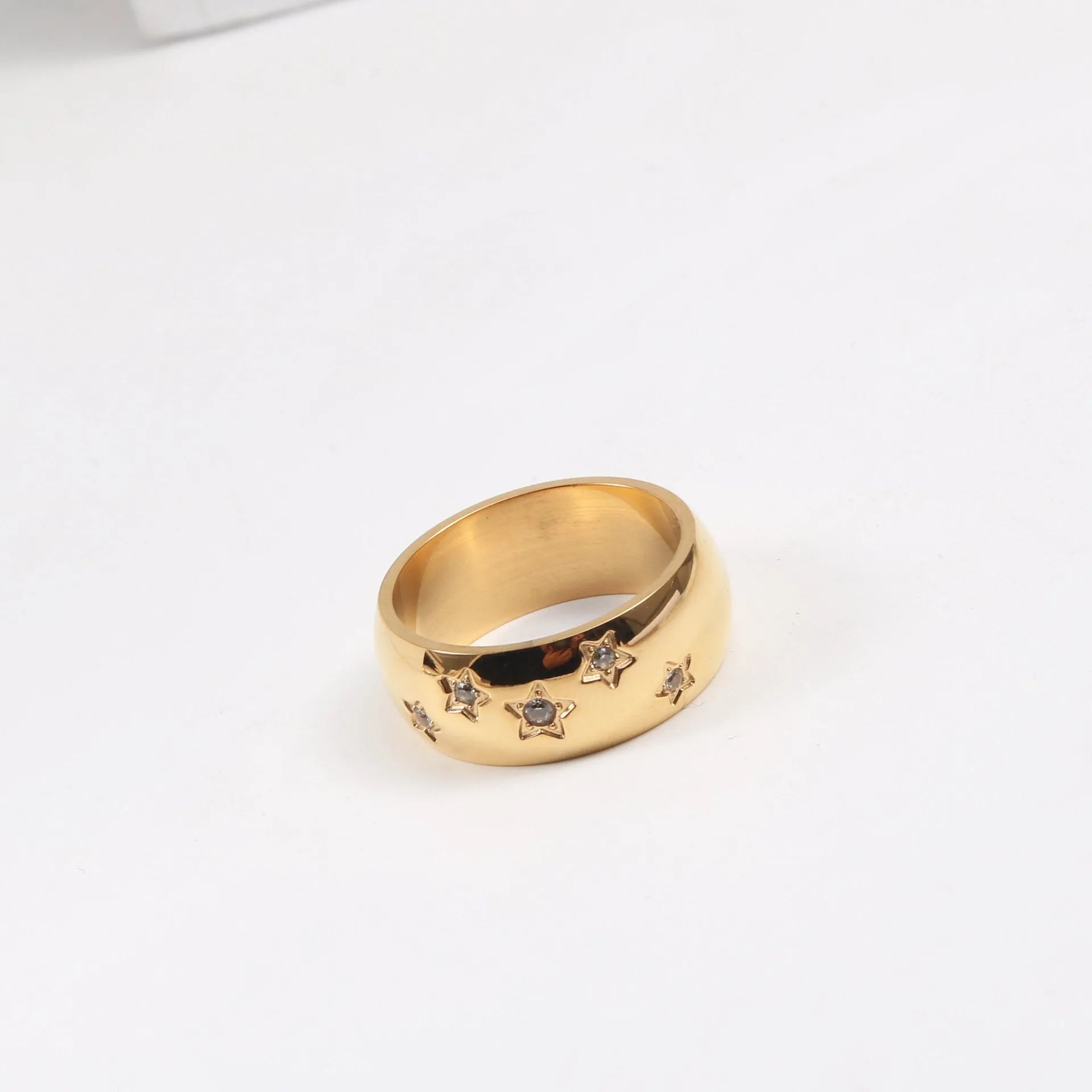 Gold titanium steel ring with star-shaped zircon inlay, diamond set, geometric Korean style