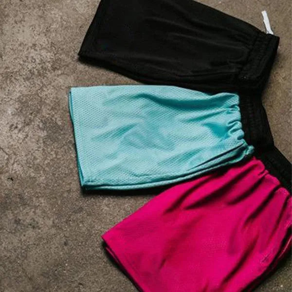 Men's mesh athletic shorts in solid colours with quick-drying fabric for summer workouts