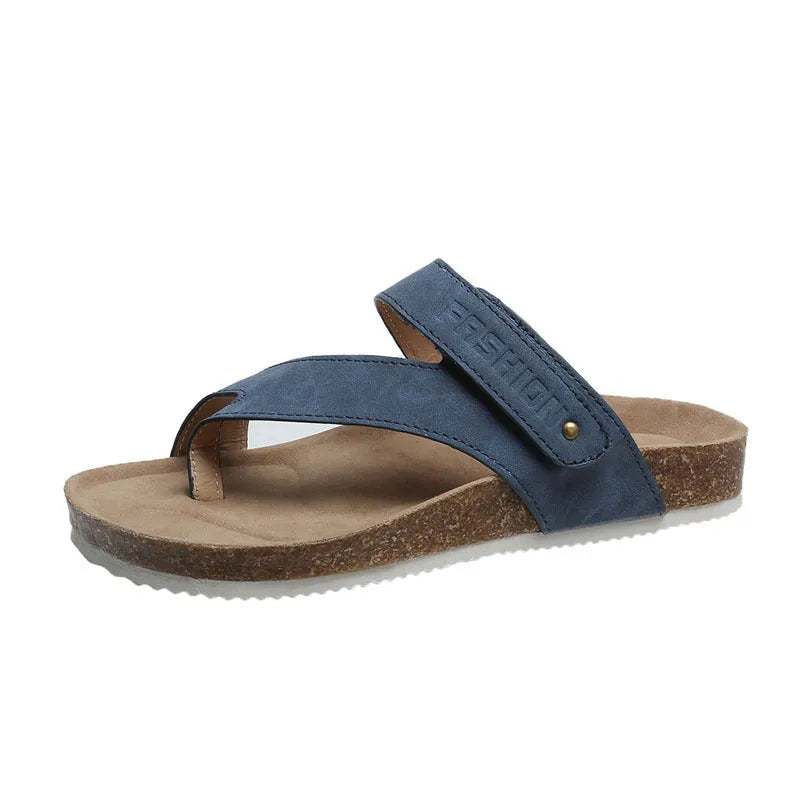 Flat toe ring thick-soled flip-flops in a solid colour with a foam sole and artificial PU upper.