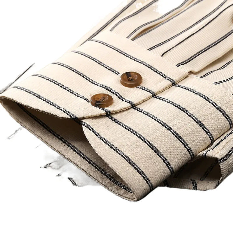Coffee coloured striped men's long-sleeved shirt with a slim fit and wool lining.
