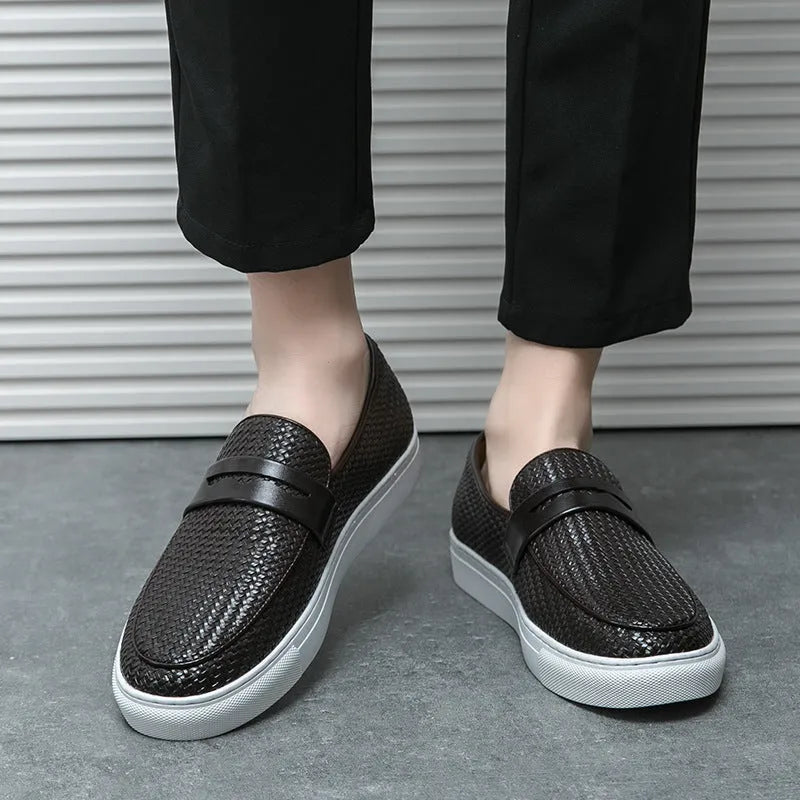 Korean style men's casual flat shoes brown artificial PU upper with sewing line detail