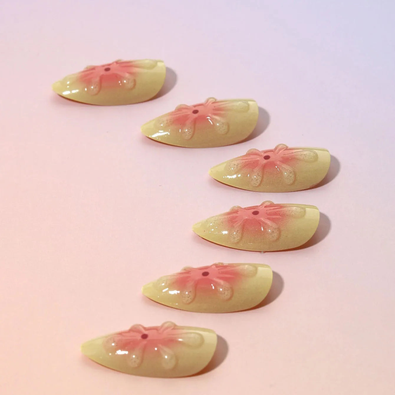 Plastic false nails wearable armour with 3D cartoon flower decoration, jelly glue, and filing strip