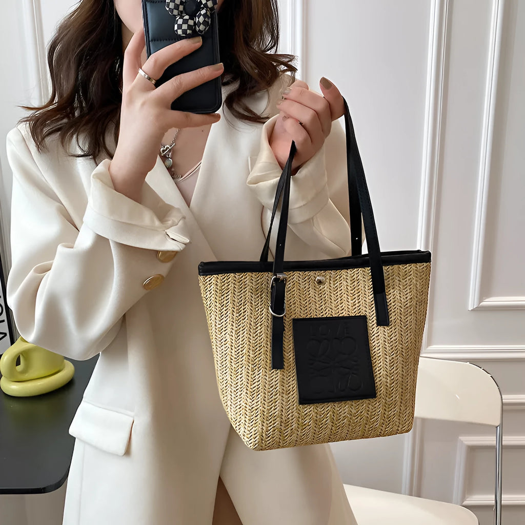 Women's woven straw shoulder bag in European American retro style with three-dimensional pockets