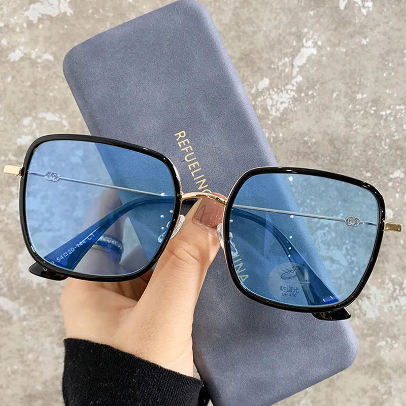 Photochromic large frame myopia glasses in Black Gold Gray colour with anti-blue light lens