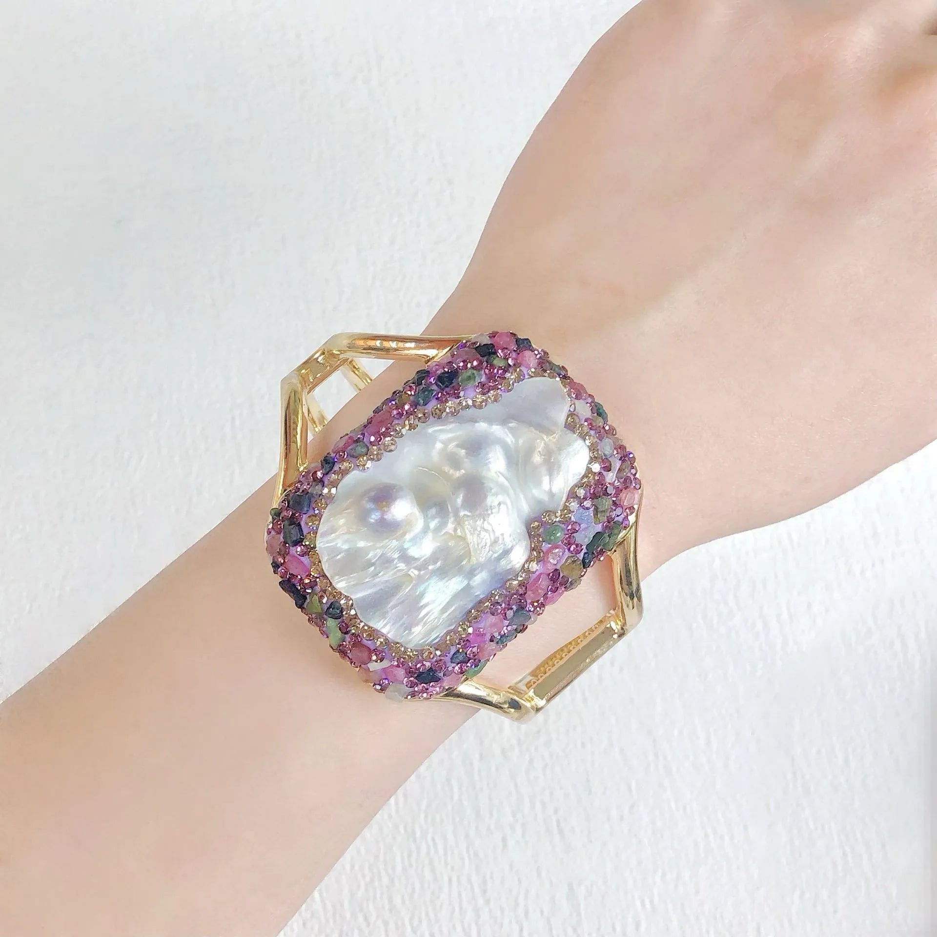 Handmade natural baroque pearl bracelet in purple colour with irregular pearl shapes