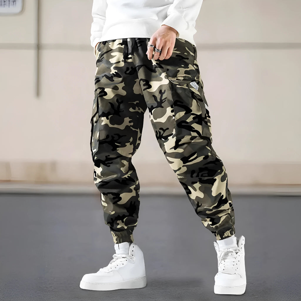 Men's camouflage drawstring work trousers with side pockets in casual regular fit polyester blend