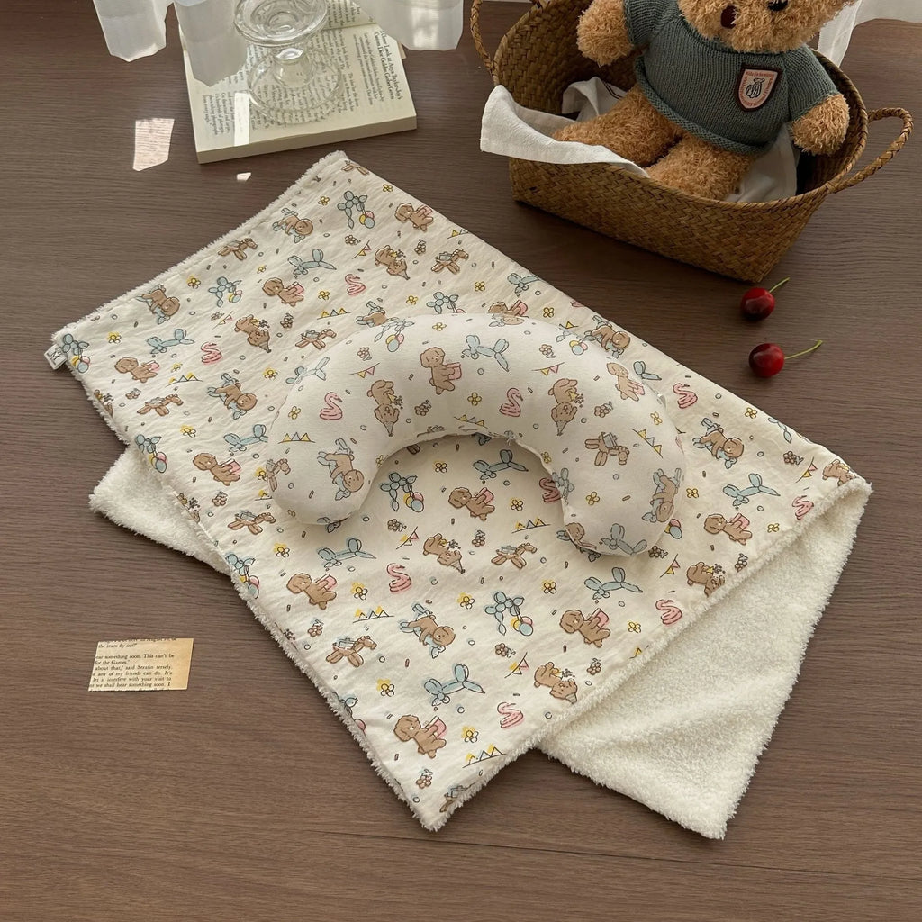 Skin-friendly cloth cat bed in 30x20 pillow size for cage