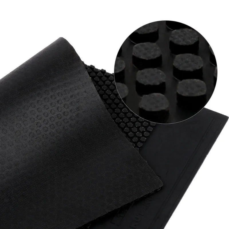 Single sheet of small particle table tennis rubber in black and red colour options