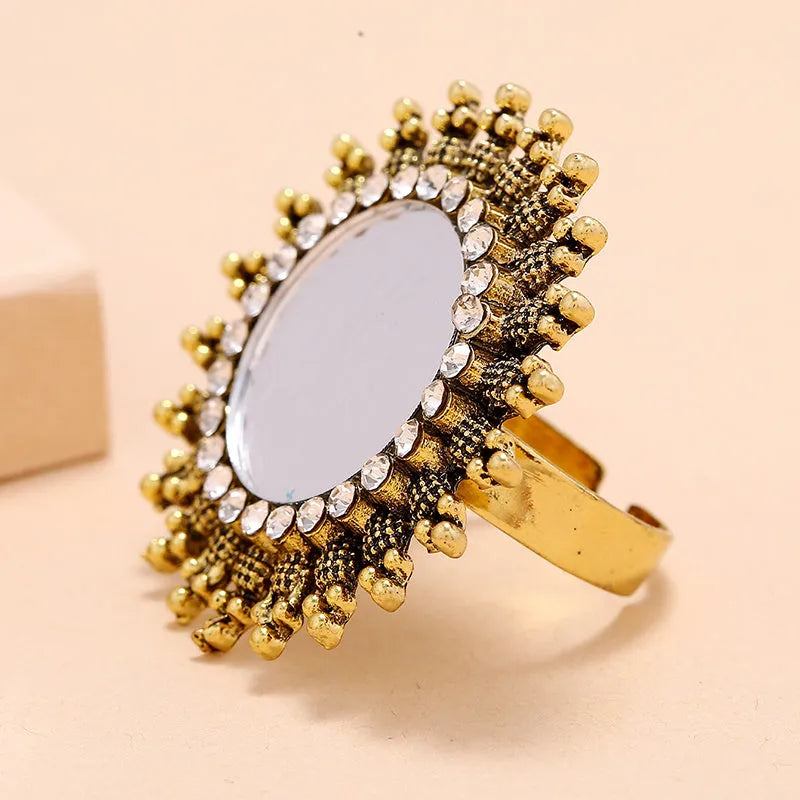 Zinc alloy diamond ring in golden or silver finish, simple trend fashion band