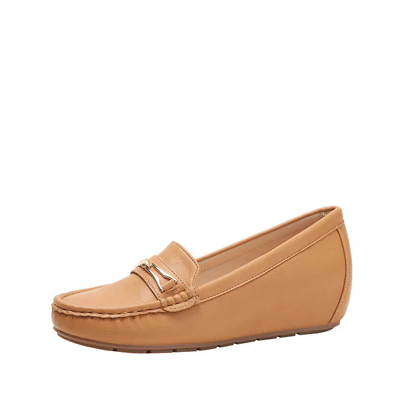 Men's black casual slip-on loafers with a built-in heel lift and round toe.