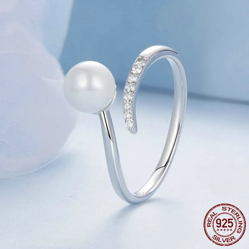 Women's S925 sterling silver adjustable open loop ring with natural shell pearl