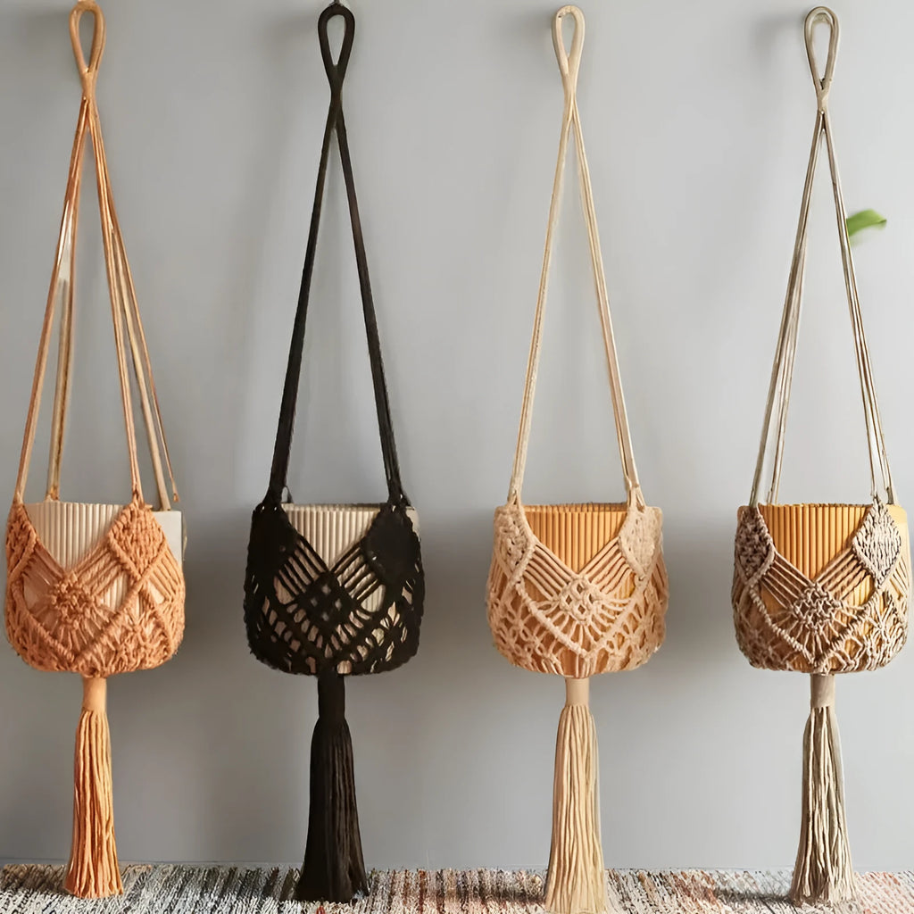 Hand-woven polyester cotton flower pot with net pocket extension cord in brown colour
