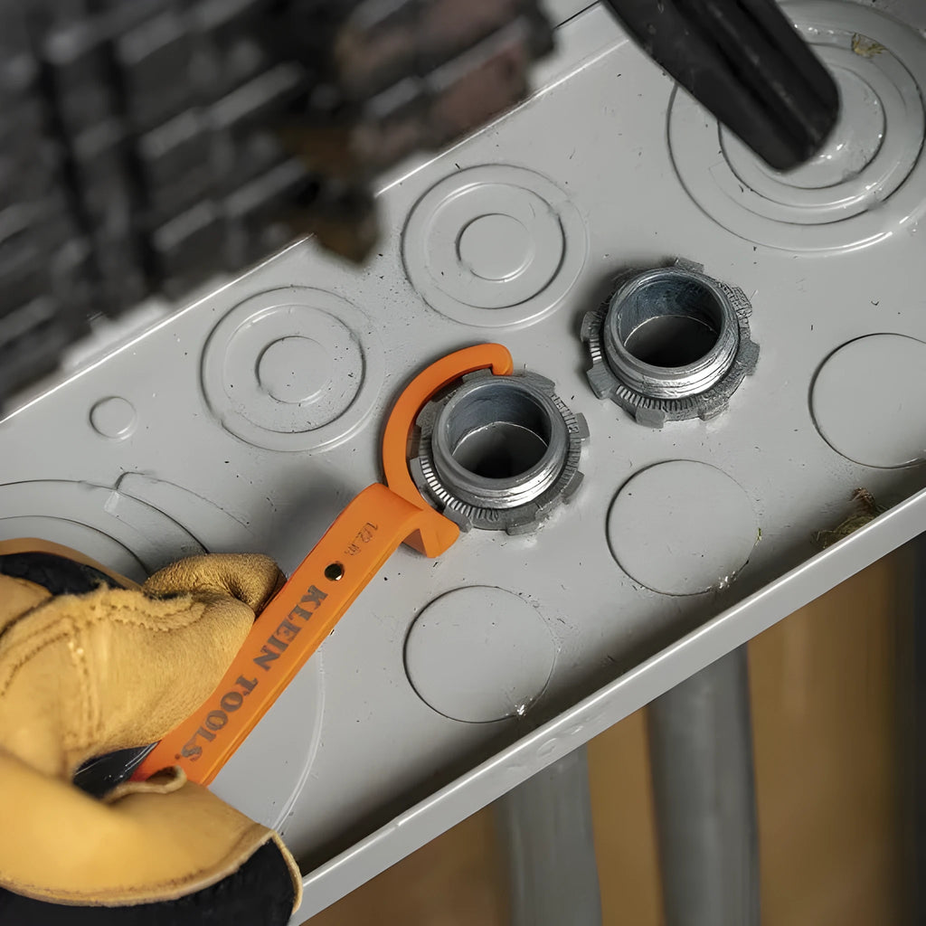 Crescent magnetic suction wrench catheter locking three-piece spanner set in orange, grey, and black.