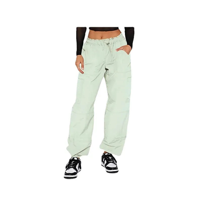 Loose-fit straight-leg cargo casual pants in multiple colours with cargo pockets.