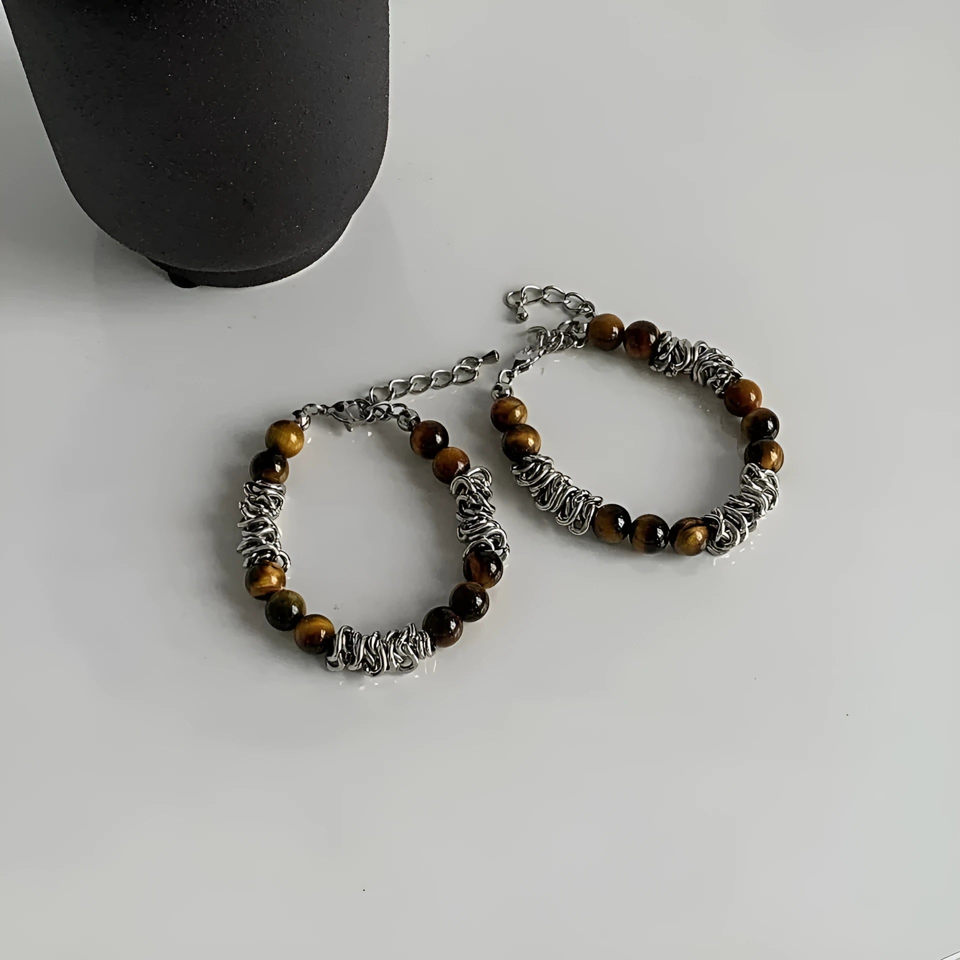 Men's beaded titanium steel bracelet with tigereye chain, geometric shape, unisex design for fashion wear