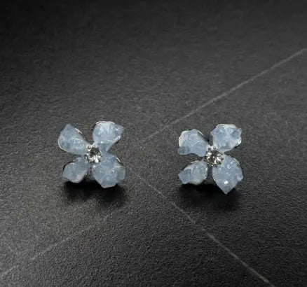 Galvanised geometric Chinese-style earrings with petal elements in zinc alloy