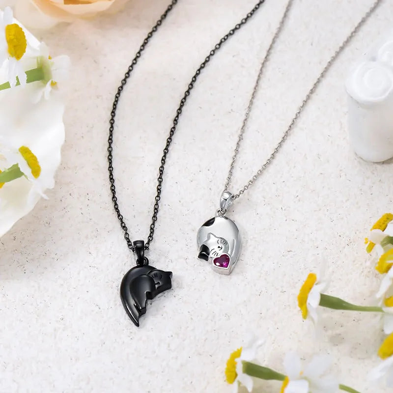 Black and white cat pendant necklace set for couples, alloy with diamond treatment, zinc alloy chain 41-50cm