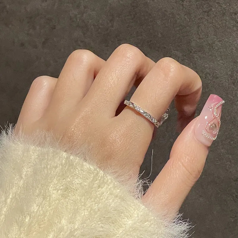 Adjustable open ring with inlaid zircon and full rhinestone line on a geometric copper band, colour JZ1918