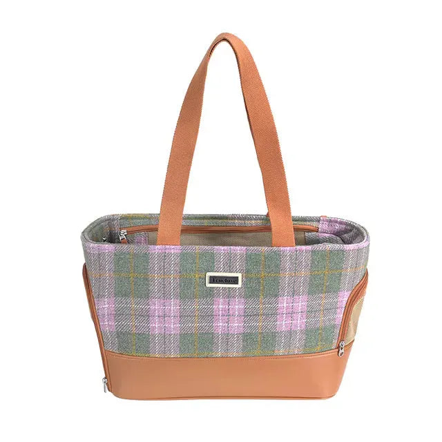 Portable pet backpack in wool PU material with space capsule design for breathable pet transport