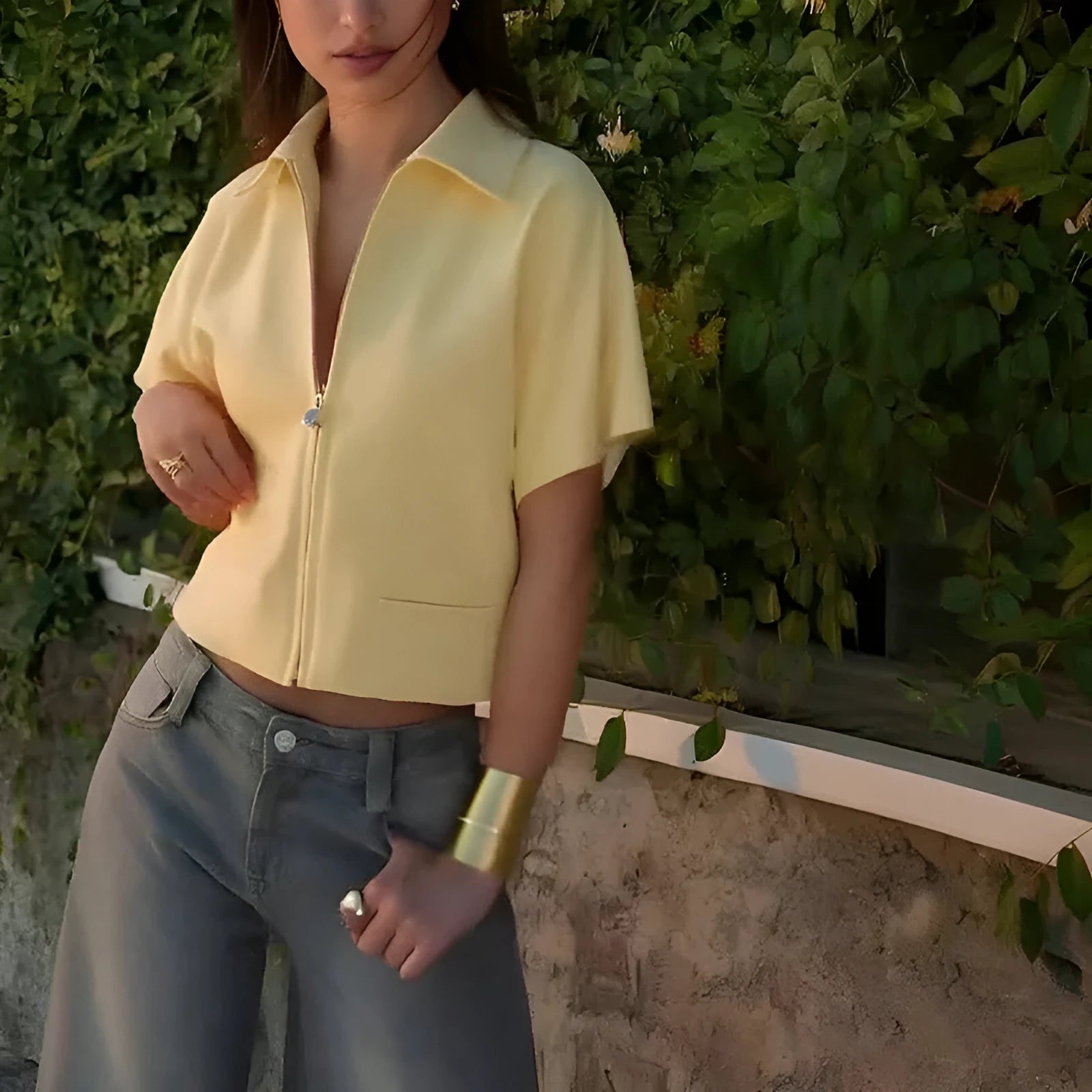Damascus loose casual top in black, white, or yellow colour with short sleeves