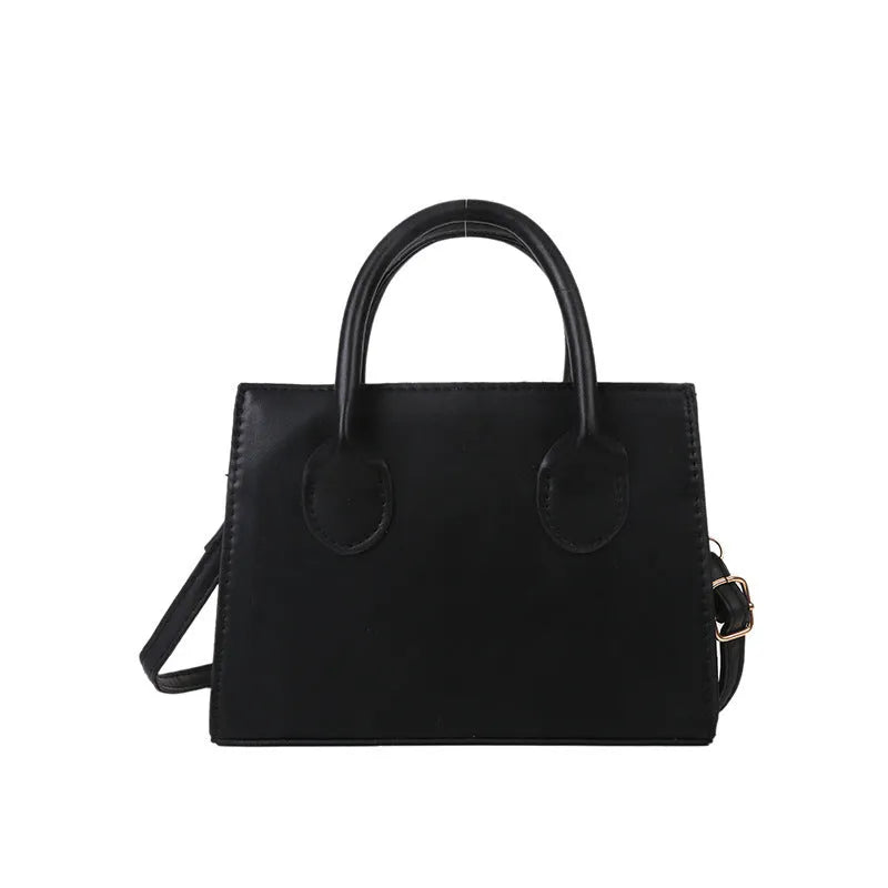Retro casual square shoulder bag for women in horizontal shape with single strap and internal document pocket