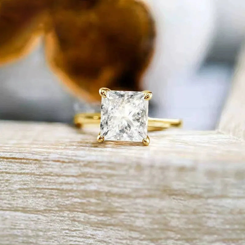 925 sterling silver geometric round ring for women in silver, gold, and rose gold colour options.