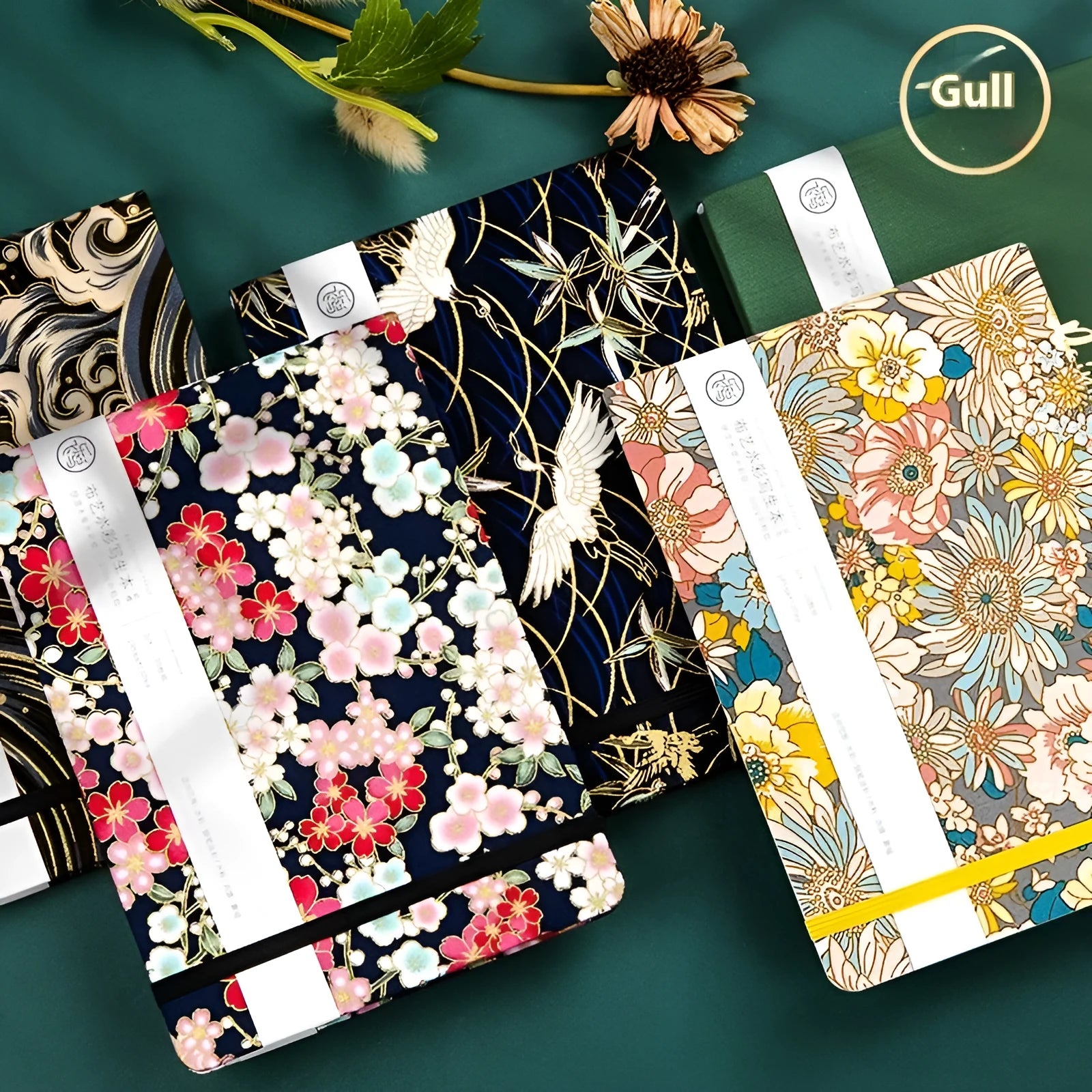 Feiluniao handmade fabric watercolour sketchbook with decorative cover, 185mm long.