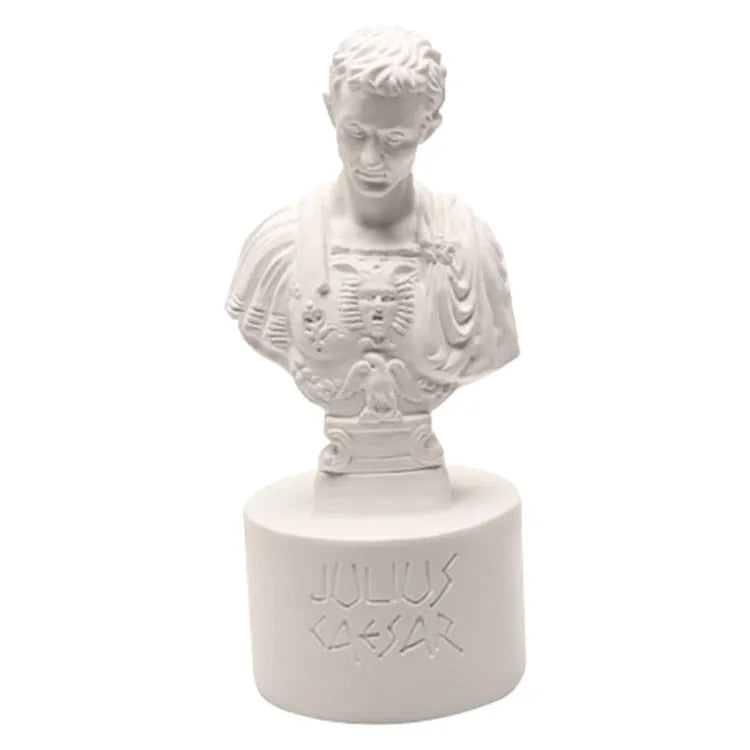 White American-style character modelling pen holder for desk organisation