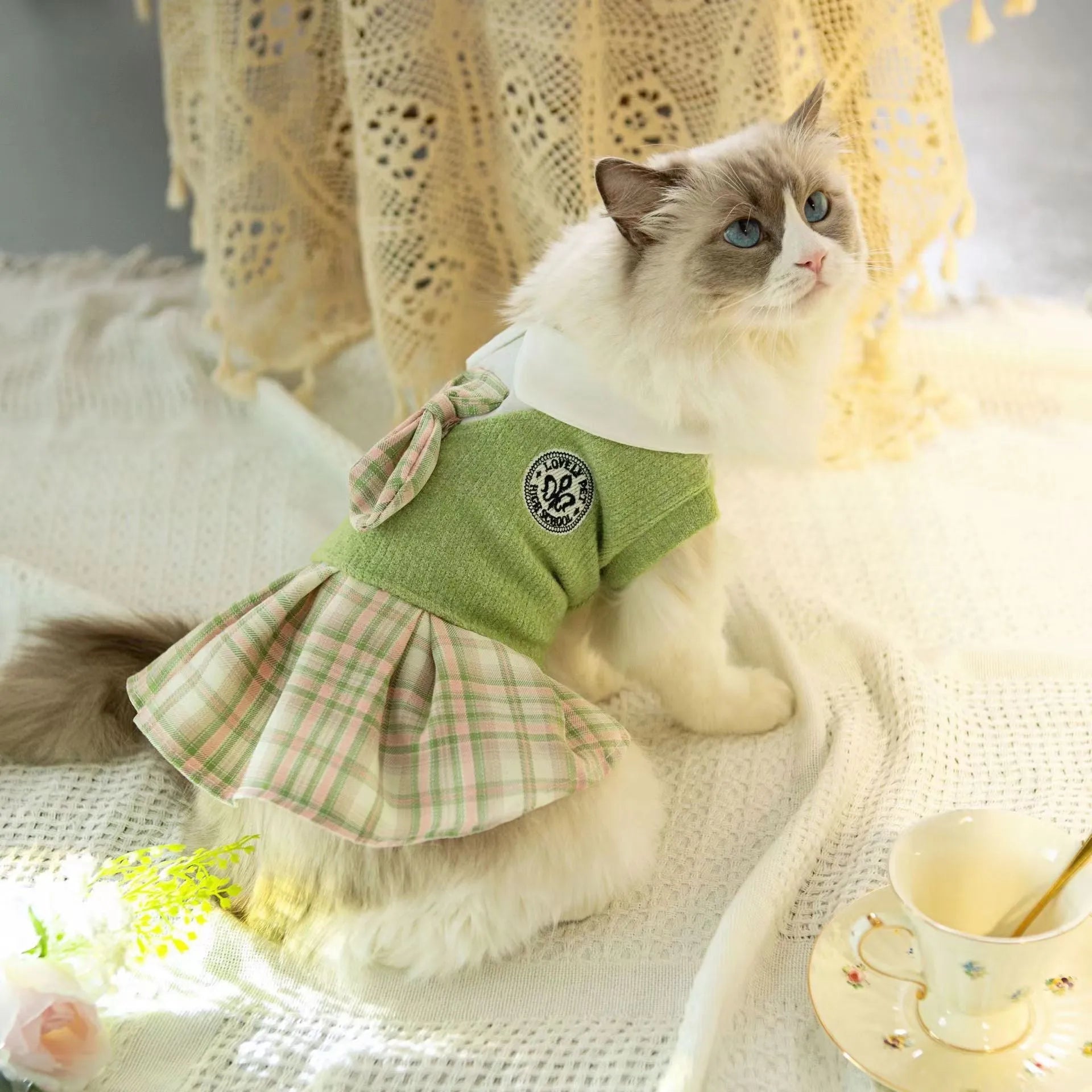 Pet tartan skirt for dogs and cats in princess style with polyester construction