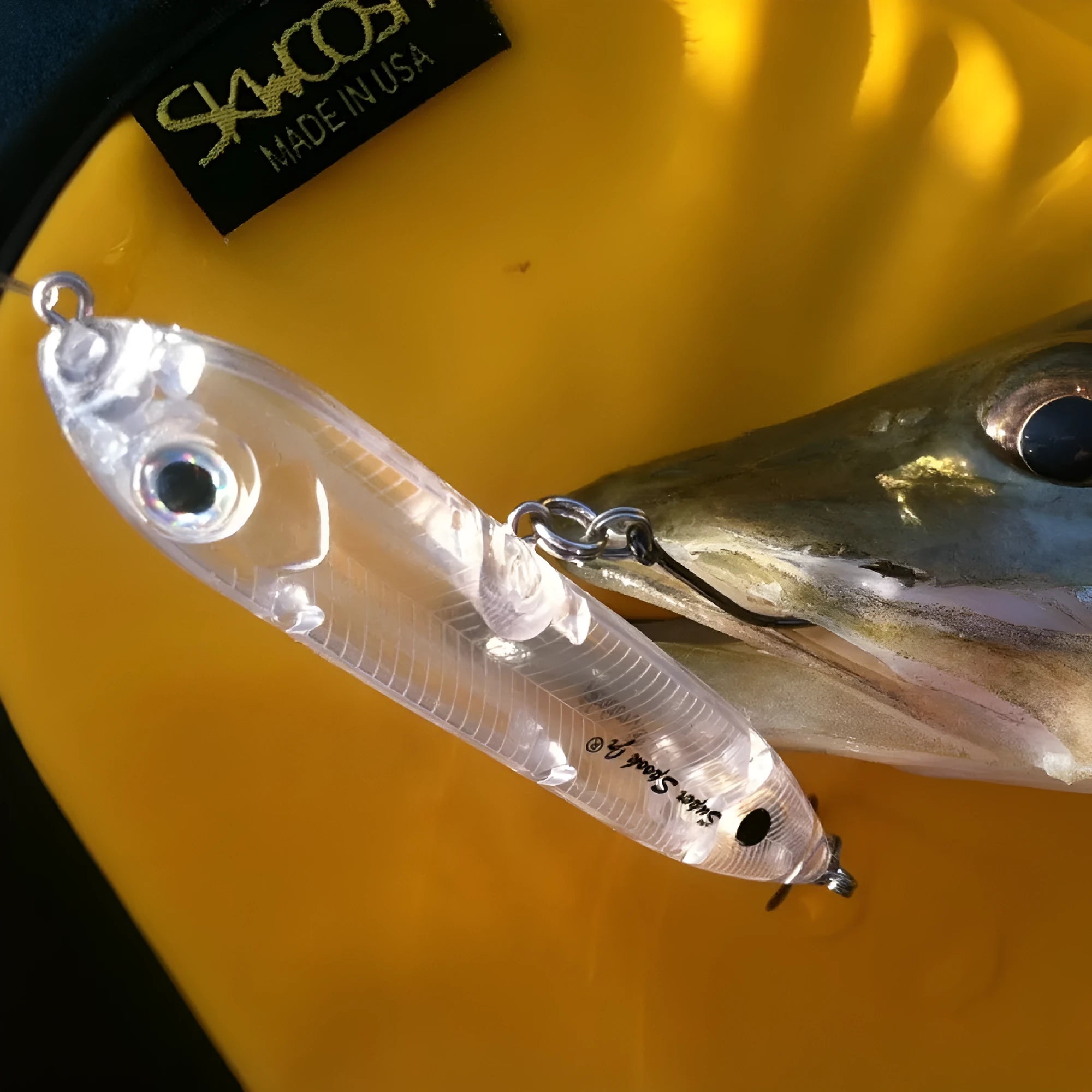 Transparent 9.5cm long ABS plastic blank fishing lure body with a 7mm slot for a fish eye.