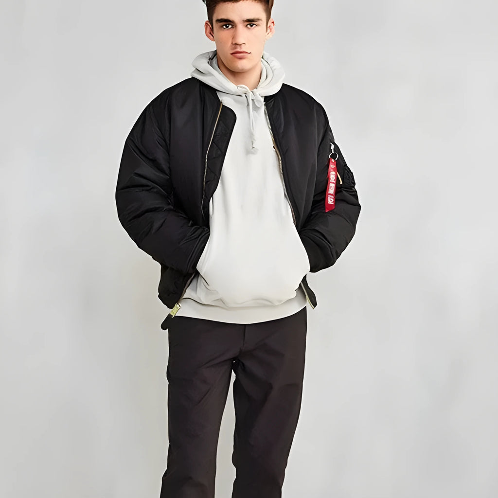 Men's loose-fitting American workwear pilot jacket in army green with cotton padding.