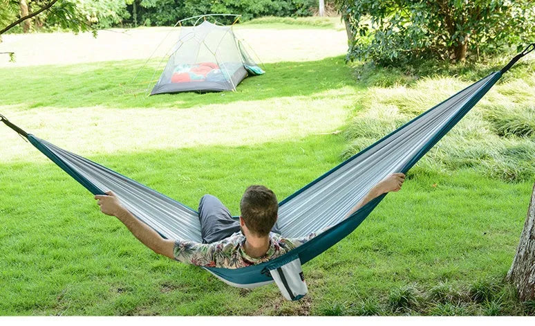 Ultralight double person outdoor hammock in 340T tear-resistant pongee fabric with 260cm rope and metal buckle, available in green