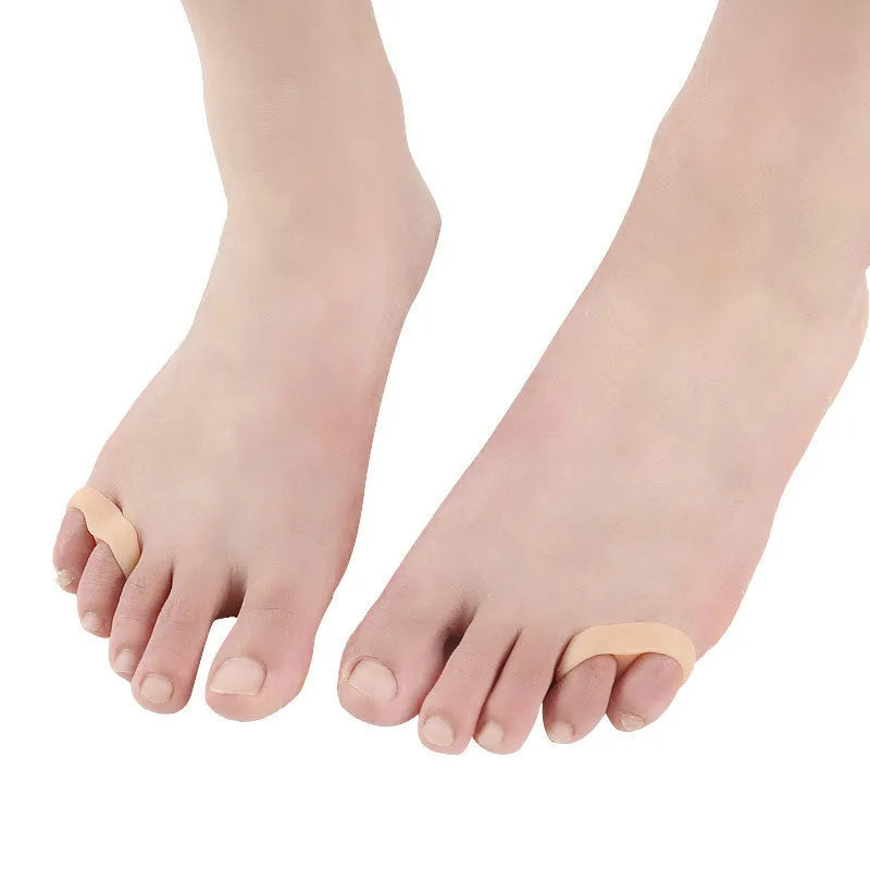 Little thumb valgus split toe separator double ring small toe straightener SEBS material skin colour white