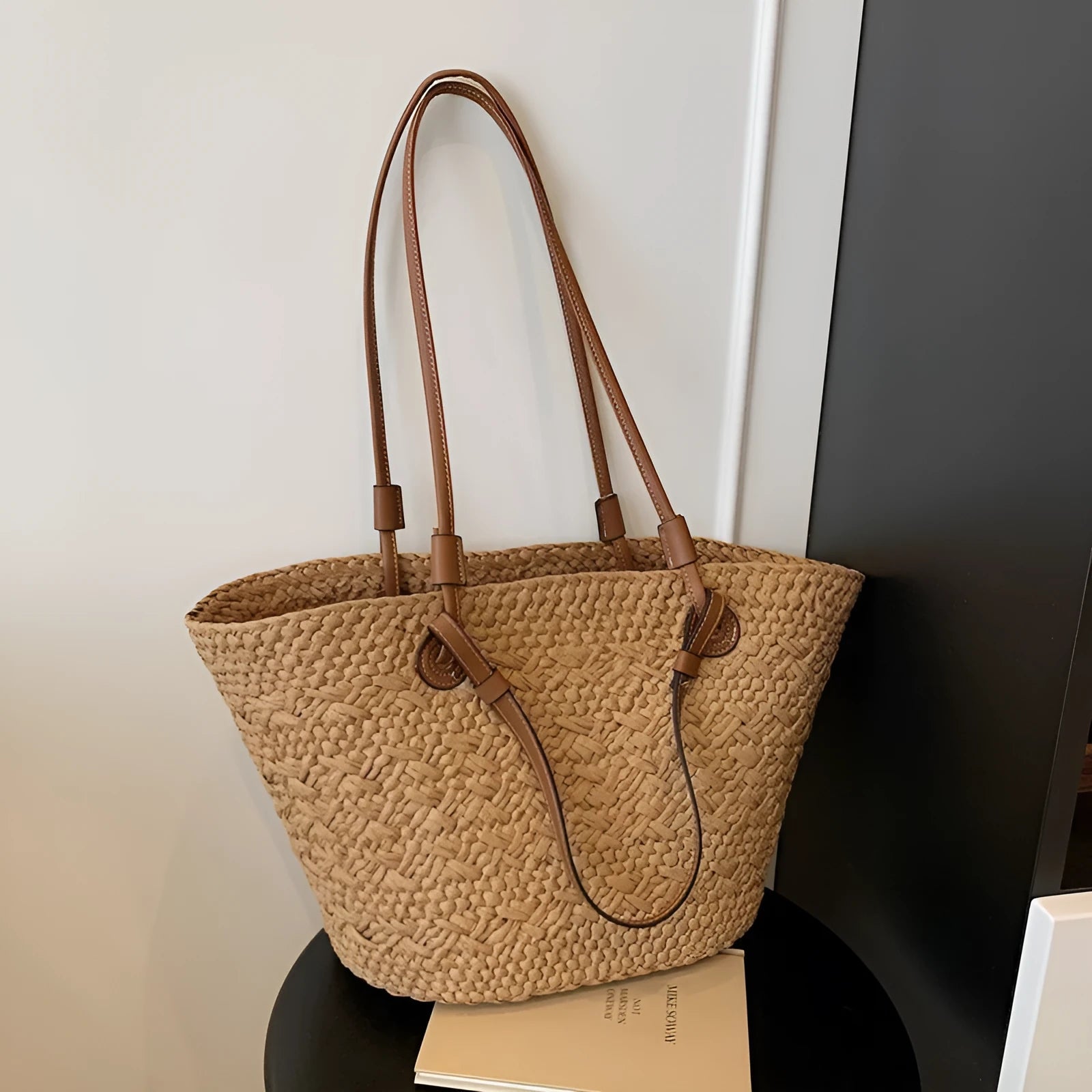 Large capacity woven shoulder bag in European American retro style with dual carrying options