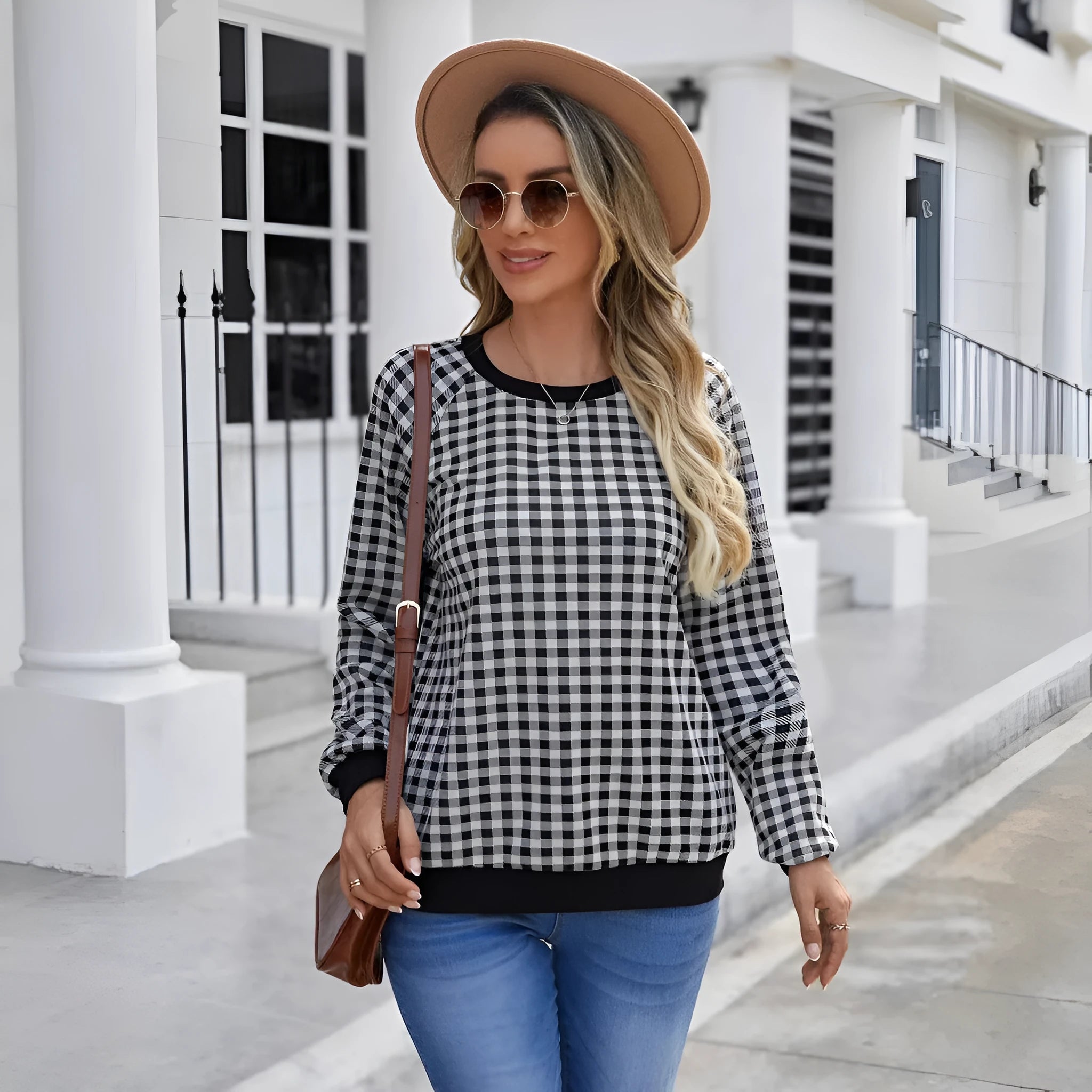 Black Japanese sweet plaid pattern pullover sweater with long sleeves