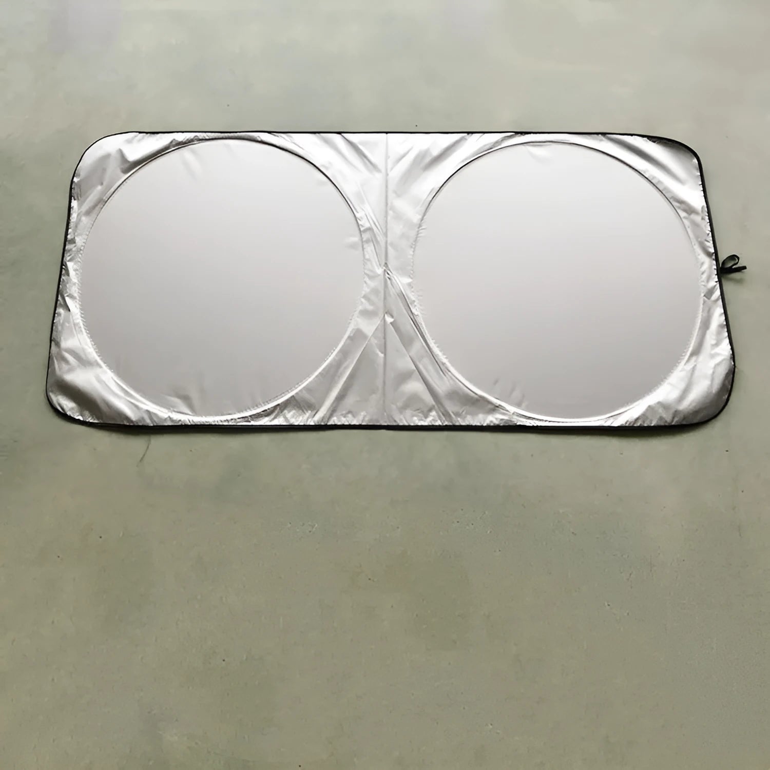 Silver universal car sunshade measuring 190 by 90 cm with cloth storage bag