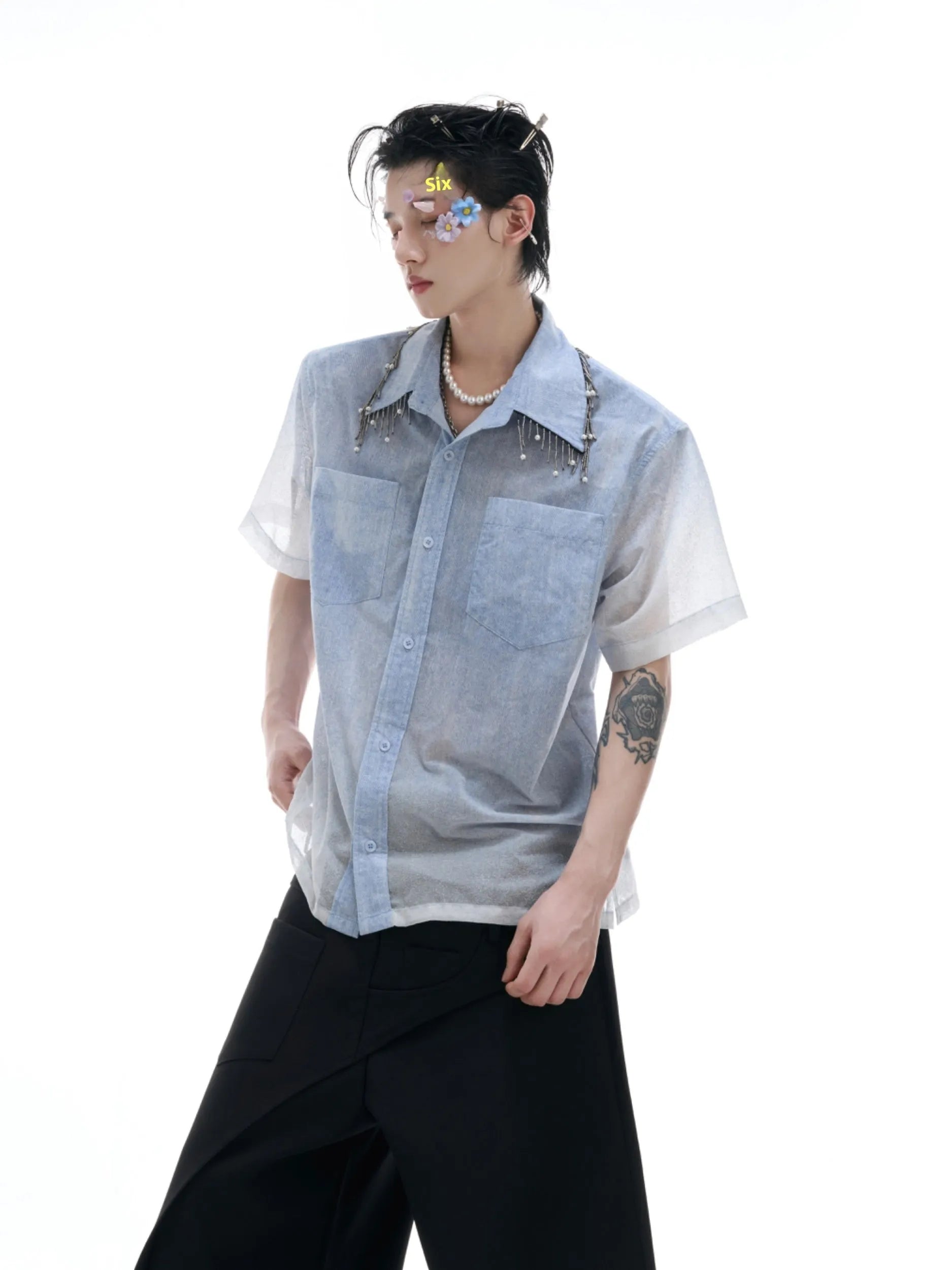 Blue and white gradient men's casual half-sleeve shirt with a loose fit