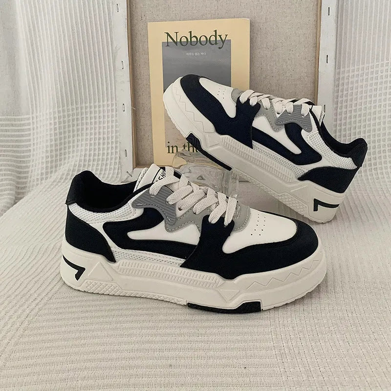 Women's low-top skate shoes with thick flat sole, synthetic PU upper, front lace-up, black or green, sizes 35-41