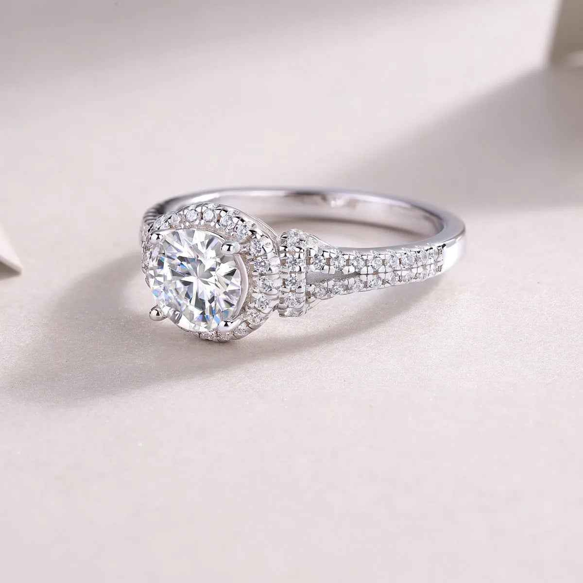 1 carat moissanite ring set in S925 silver with platinum plating, sizes 5-9, GRA certified with gift box