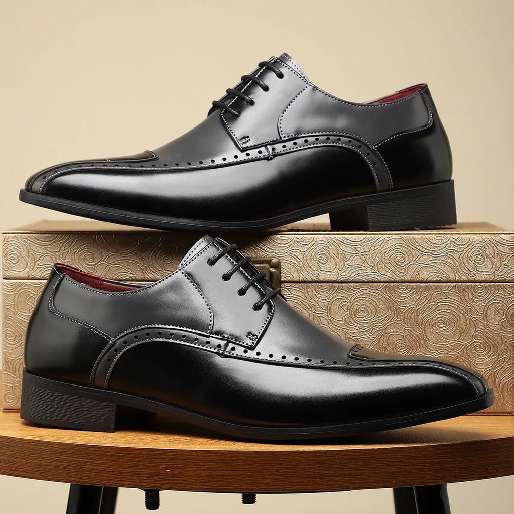 Men's low-top leather shoes in artificial PU with EVA sole and leather stitching
