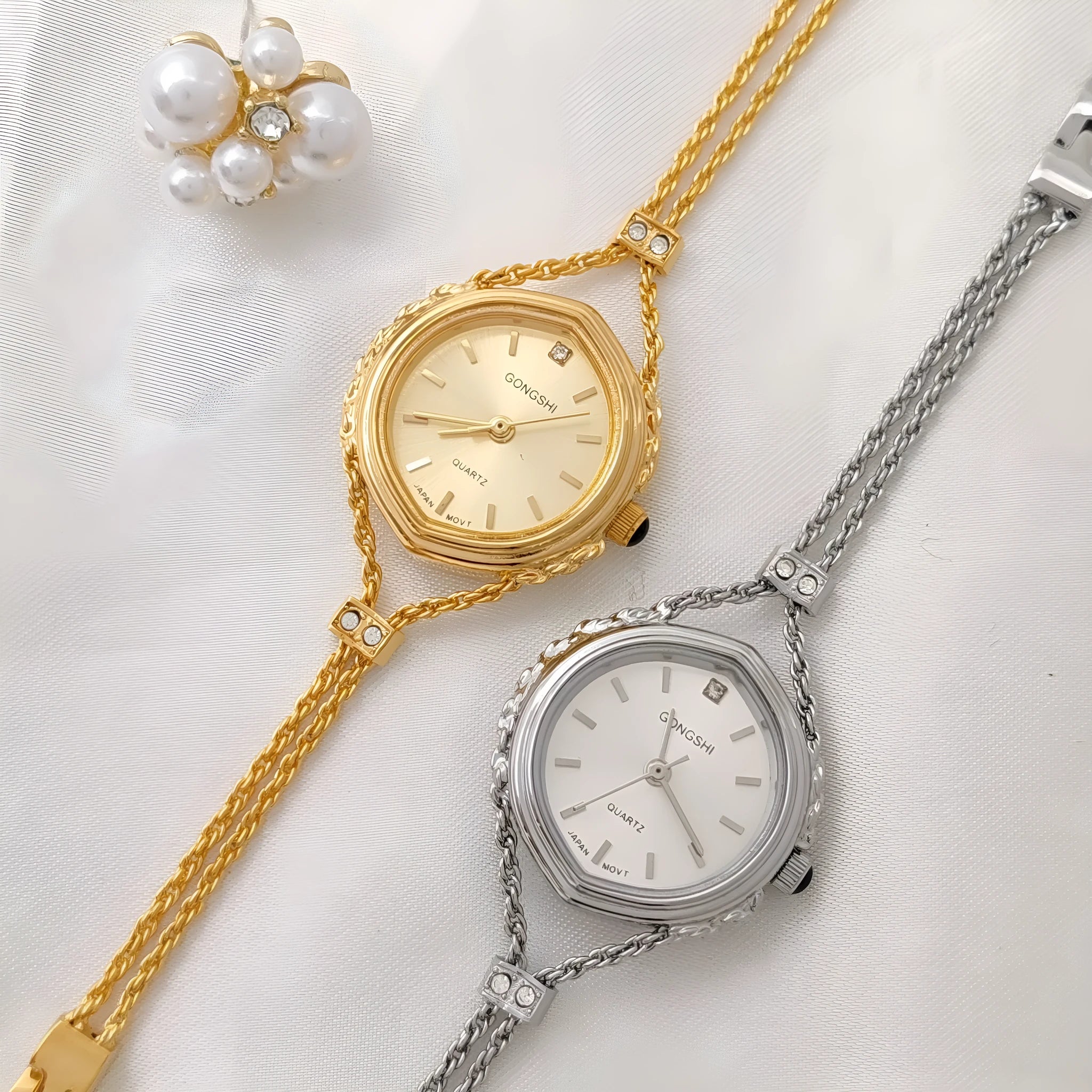 Women's Mori style quartz watch with 25mm dial on 19cm chain strap