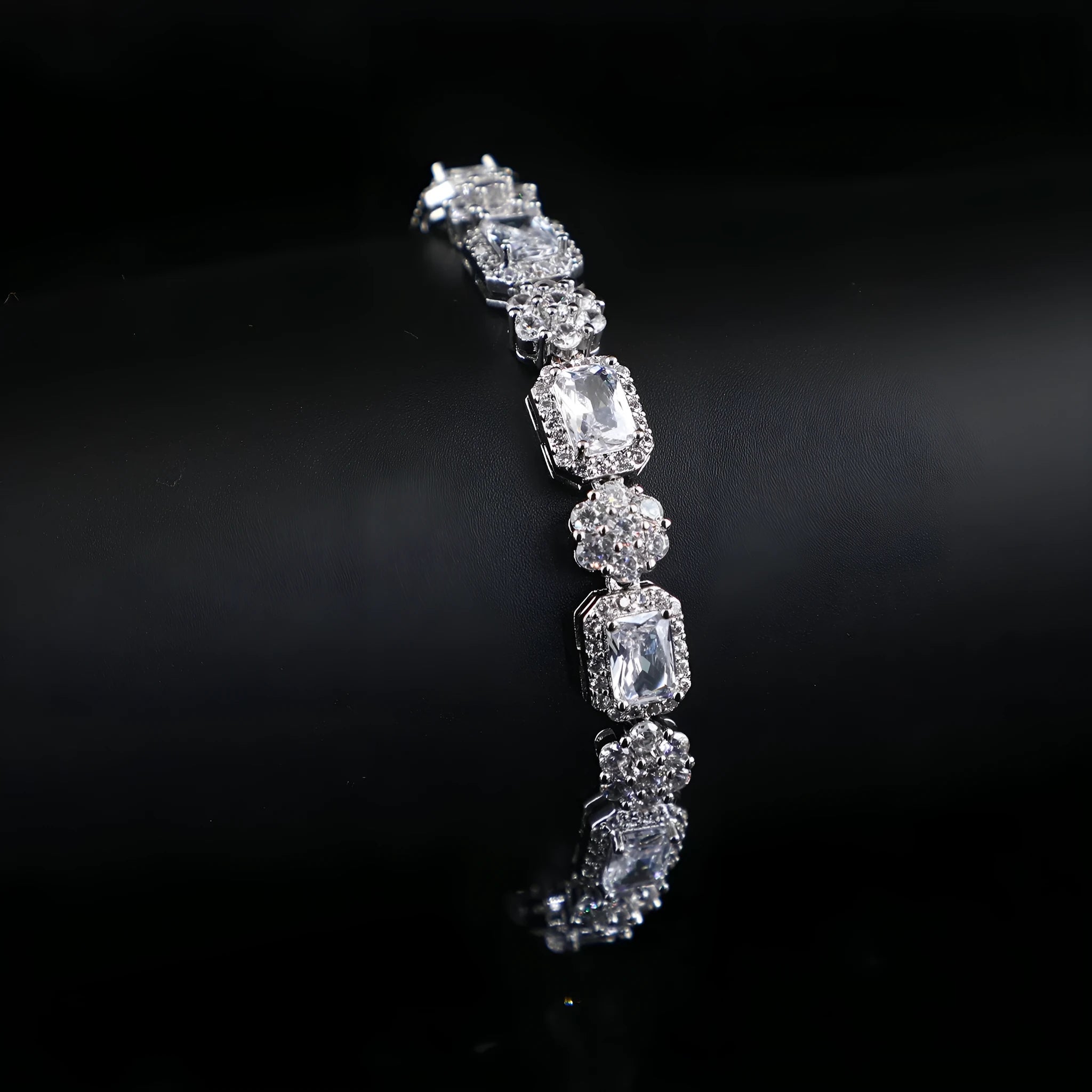 Copper real white gold full zircon claw chain bracelet in silver with flower and geometric quadrilateral design