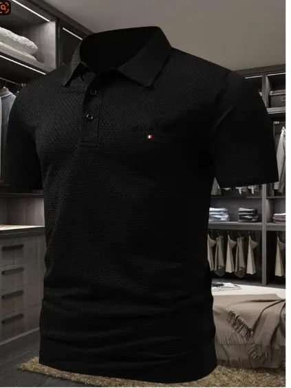 Men's loose fit lapel collar polo shirt in solid colour, short sleeves.