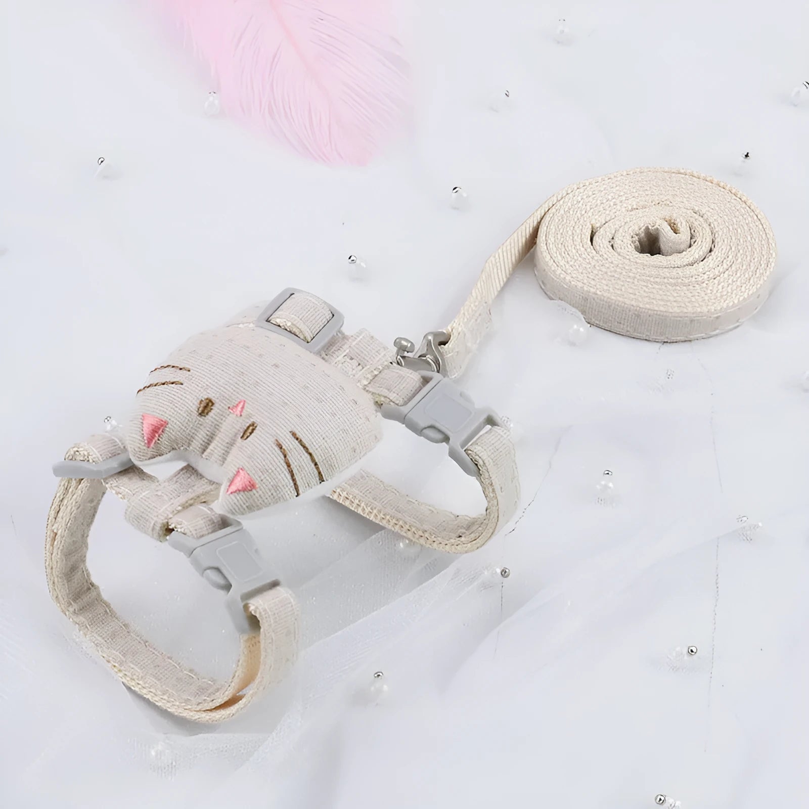 T-shaped cat pull rope toy with drawstring in pink colour for interactive play