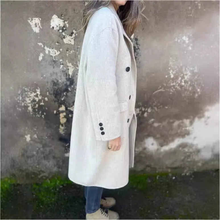 Women's mid-length double-breasted lapel jacket in solid colour polyester with long sleeves, loose fit version